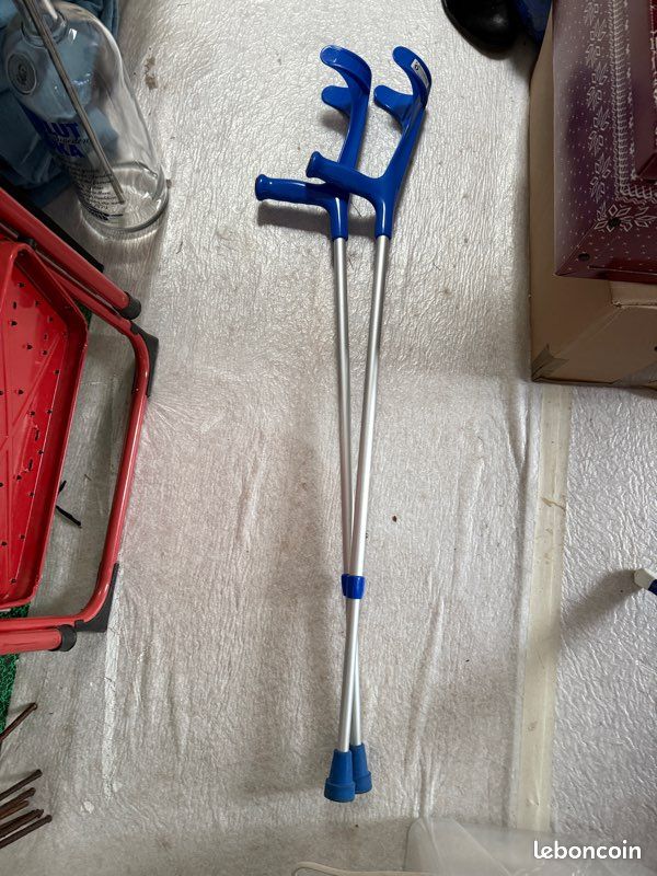 Paire de bequilles ajustables (image 2)