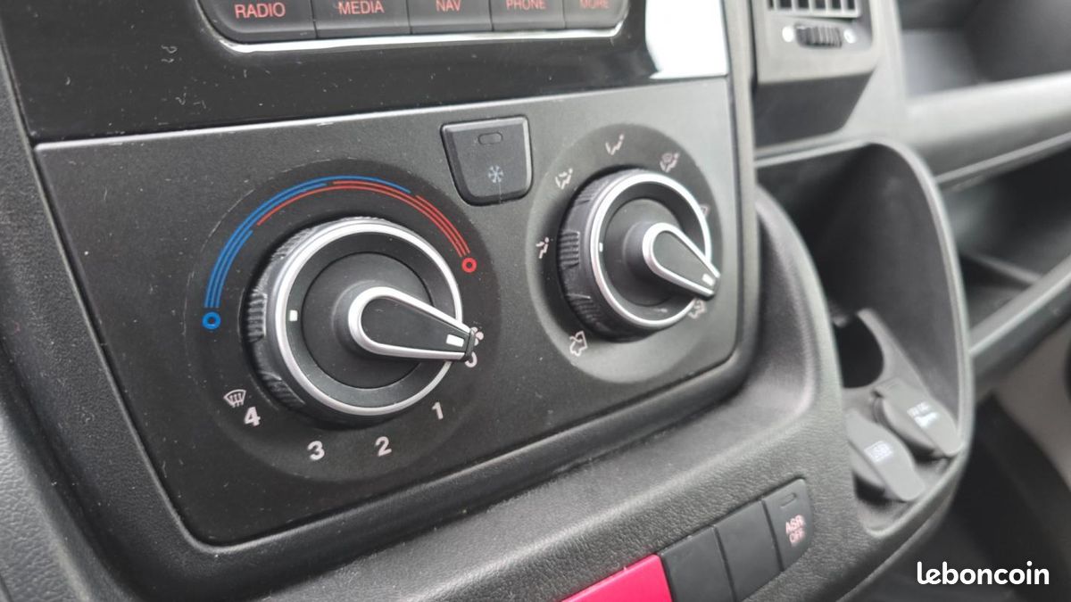 Peugeot Boxer Fourgon Surélevé 333 L2H2 Pack Clim Nav HDi 130 (image 38)