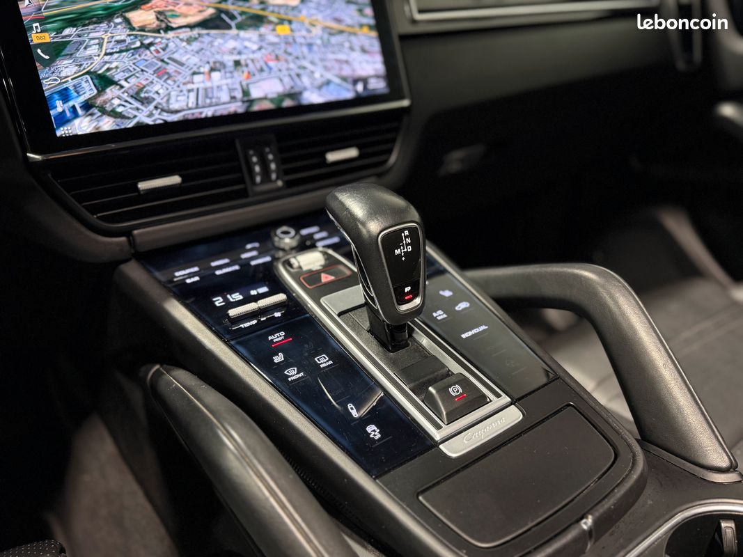 PORSCHE Cayenne 3.0 E-Hybrid 3.0 V6 461 Cv (image 14)