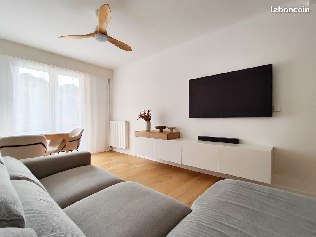 Parking 70 m² · à Menton · 70 m² · 399 000 €