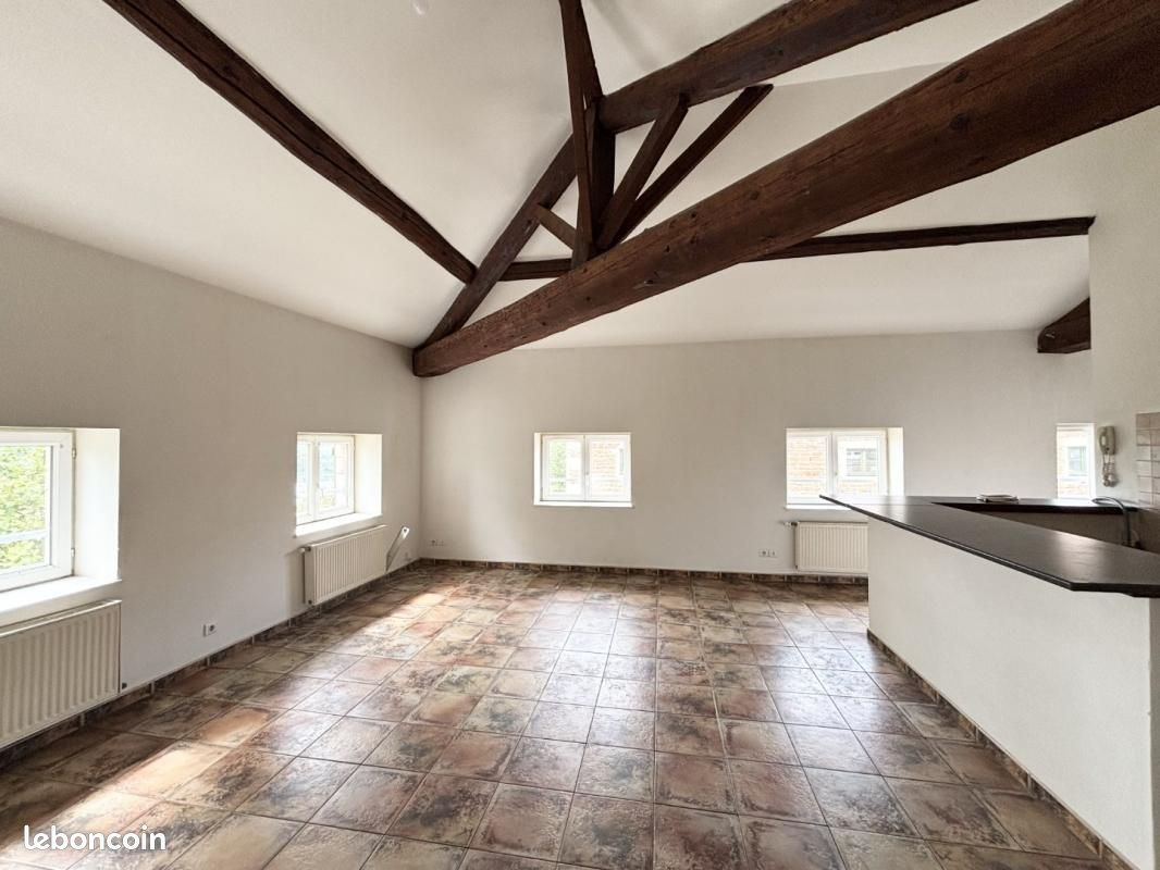 Appartement 4 pièces 84 m² · à Belleville-en-Beaujolais · 84 m² · 710 €