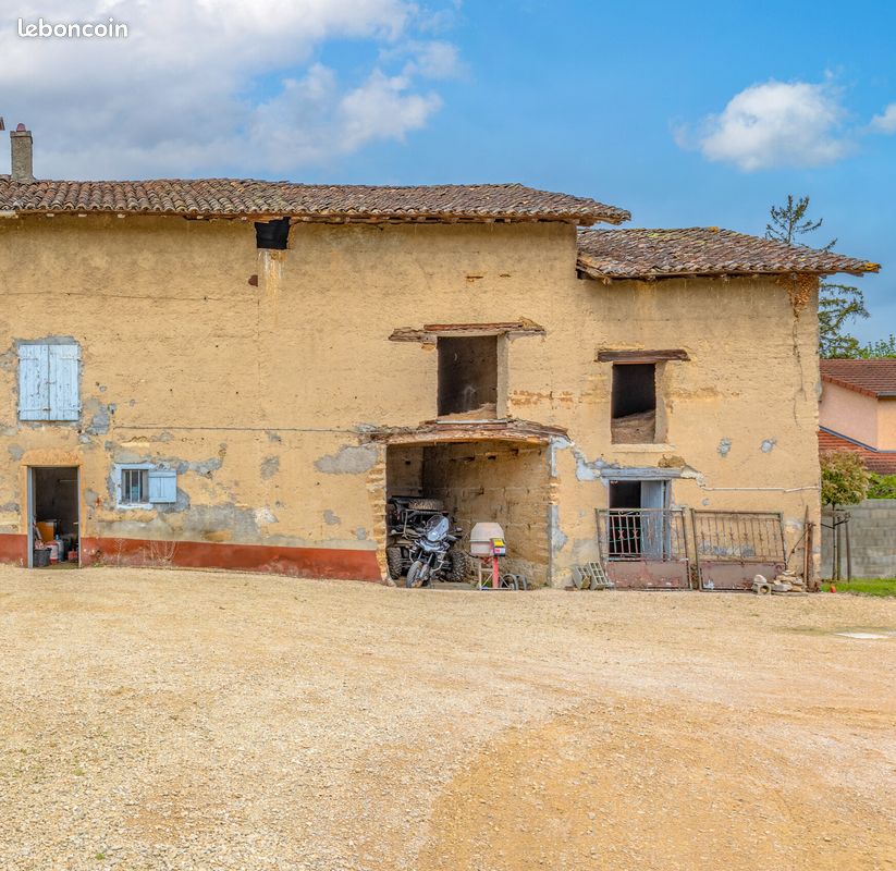Maison 5 pièces 158 m² · à Chavanoz · 158 m² · 179 000 €