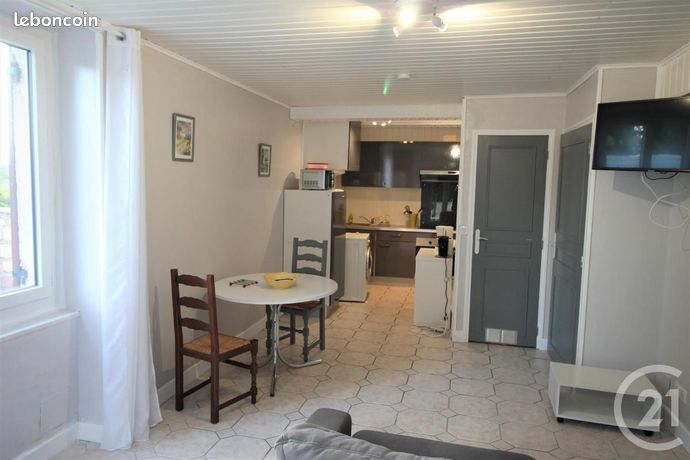 Studio 1 pièce 26 m²
