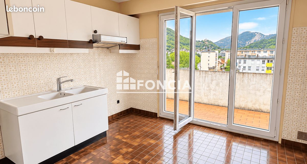 Appartement 7 pièces 136 m² · à Albertville · 136 m² · 250 000 €