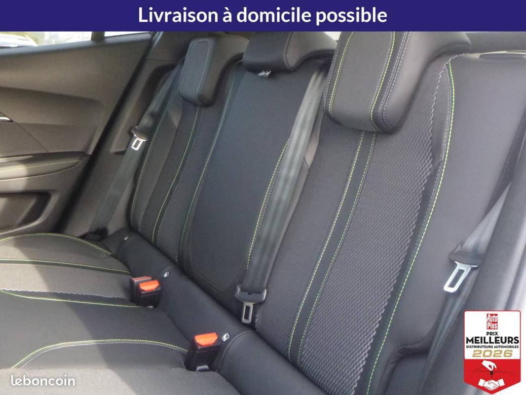 Peugeot 2008 Hybrid 145 e-DCS6 GT (image 17)