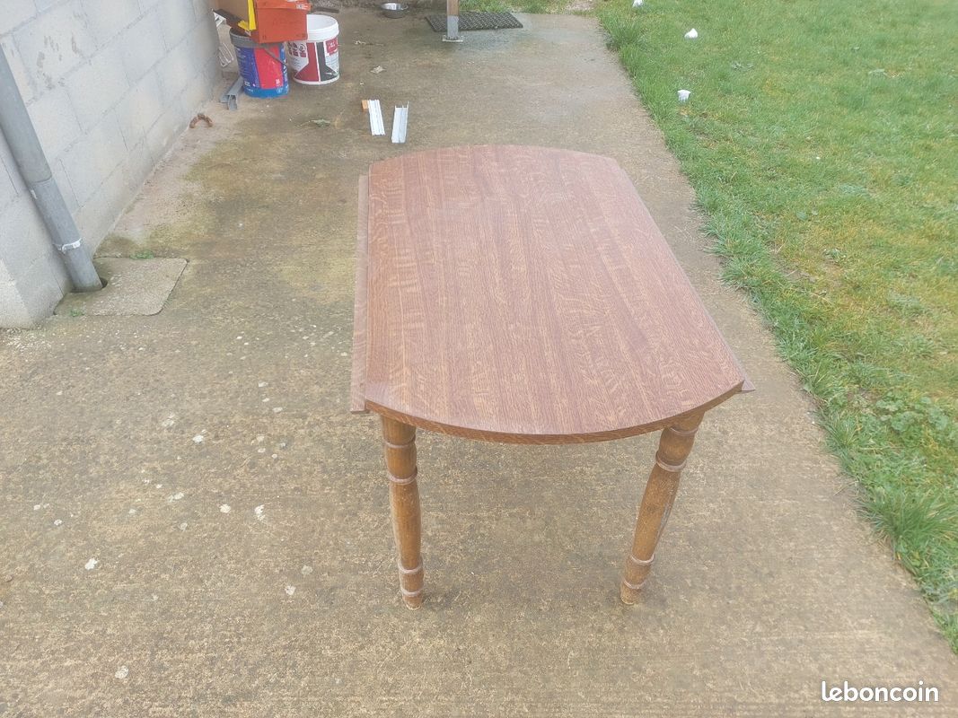 Table (image 3)