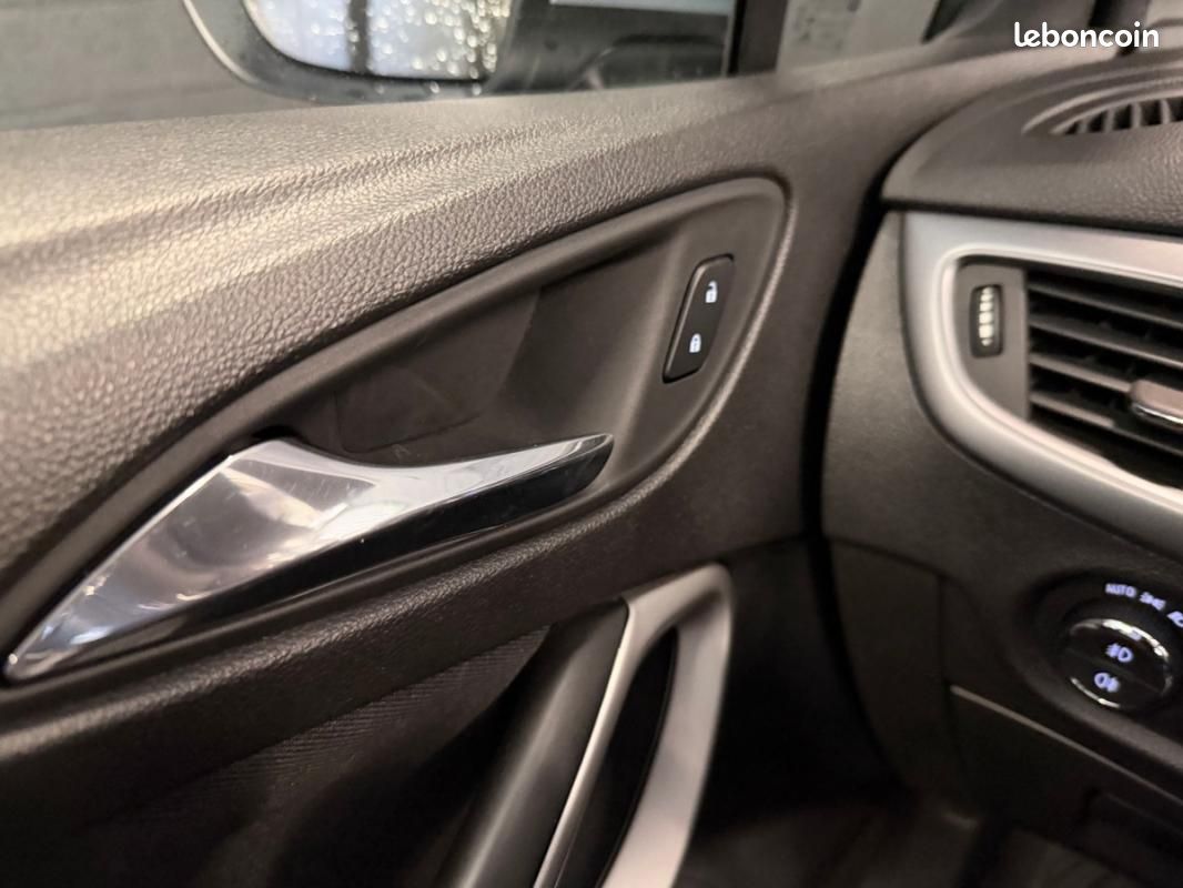 Opel Astra Tourer 1.6 cdti (image 29)