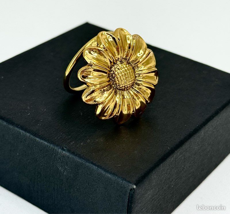Boucles d'oreilles clip fleur vintage ton or jaune clair et jaune foncé 1,5 x 1,5 pouces
