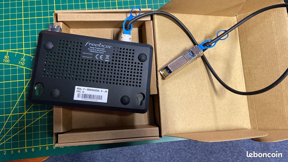 Freebox BOITIER CONVERTISSEUR FREE BOITIER ONU FTTH ZMD - F-MDONU05A 0-JN (image 3)