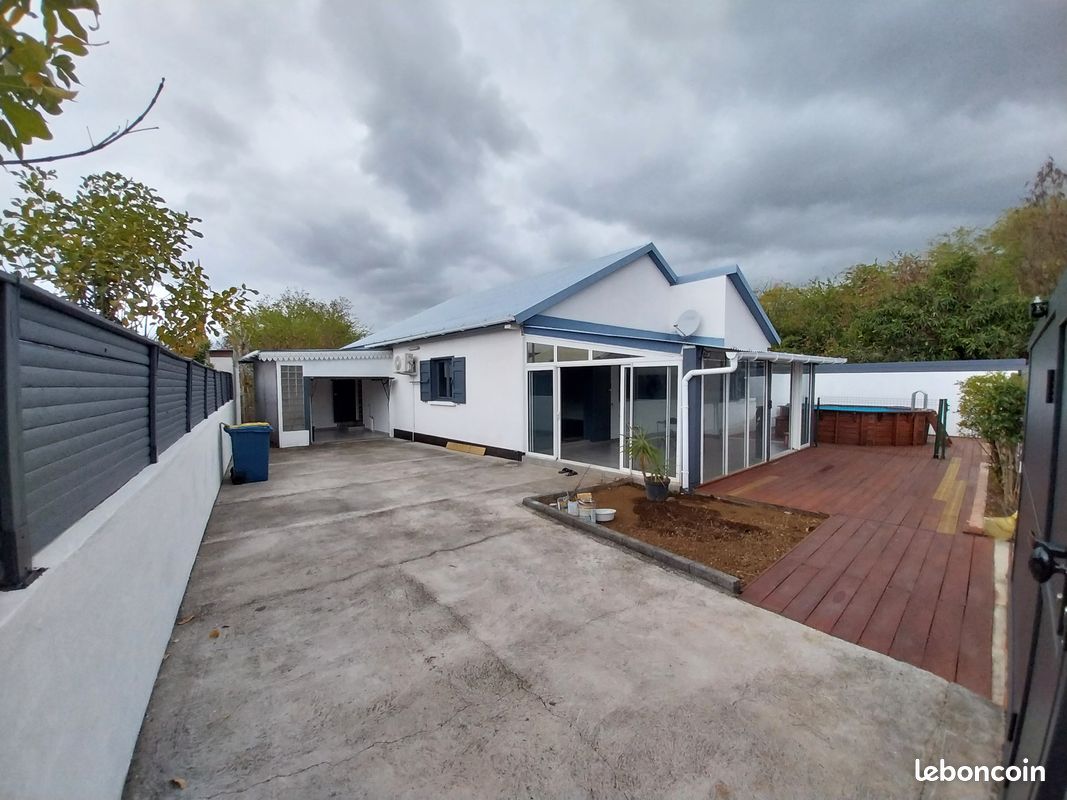 Maison 5 pièces 113 m² · à La Possession · 112,6 m² · 2 135 €/mois