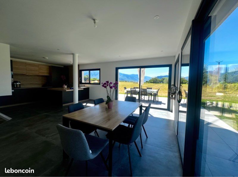 Maison 5 pièces 130 m² · à Moirans · 130 m² · 480 000 €