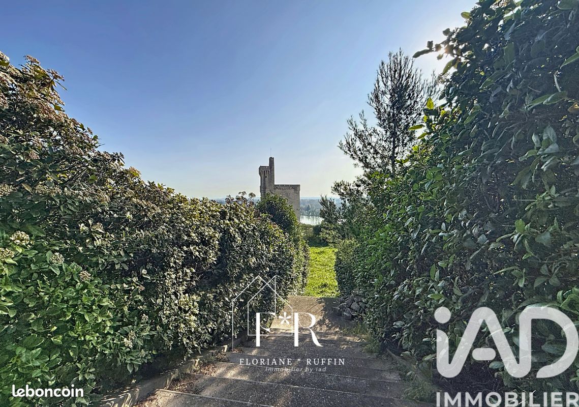 Maison 5 pièces 260 m² · à Villeneuve-lès-Avignon · 260 m² · 1 570 000 €