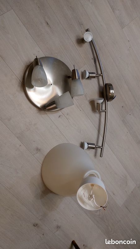 Lot de luminaires (image 1)