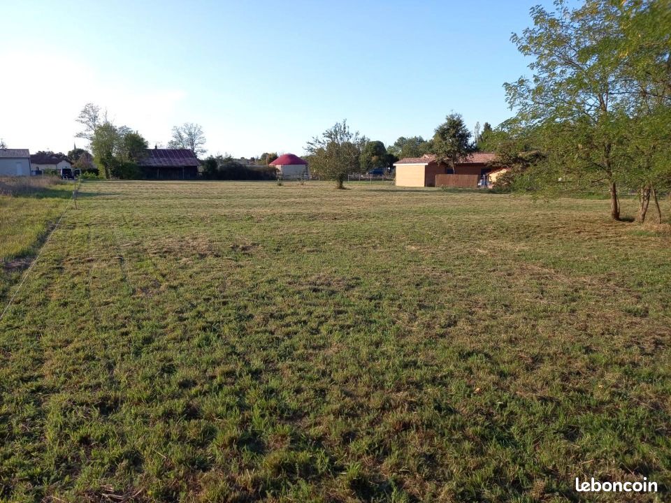 Terrain 600 m² Vayres · 115 000 €