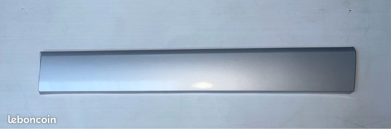 Pièce Compatible Fiat Talento Nissan NV300 Baguette Panneau Central Gauche FINAO - Compatible Renault Trafic, Opel Vivaro, Nissan NV300 Baguette Panneau Central Renault Trafic