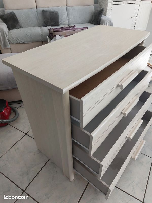 Vends commode de chambre (image 1)