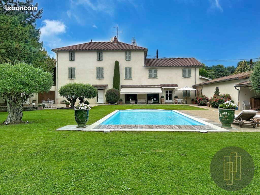 Maison 15 pièces 390 m² · à Collonges-au-Mont-d'Or · 390 m² · 1 250 000 €