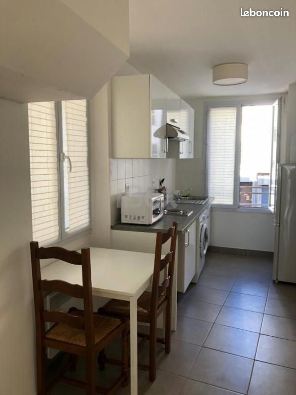 Appartement 1 pièce 26 m² · à Toulon · 26 m² · 450 €