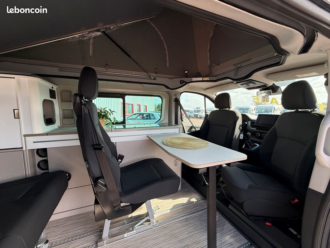 Van aménagé toit relevable - BURSTNER Playa C500 - Renault Trafic 2.0L DCI 150ch - boîte automatique - 5 places CG (amovible) (image 7)