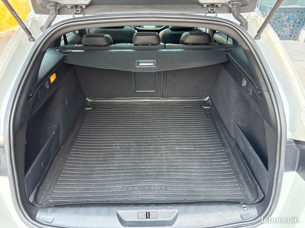 PEUGEOT 308 SW GT-LINE 130ch / Distribution à jour / Sieges Massants/Chauffants / Denon Audio / Toit Panoramique... (image 33)