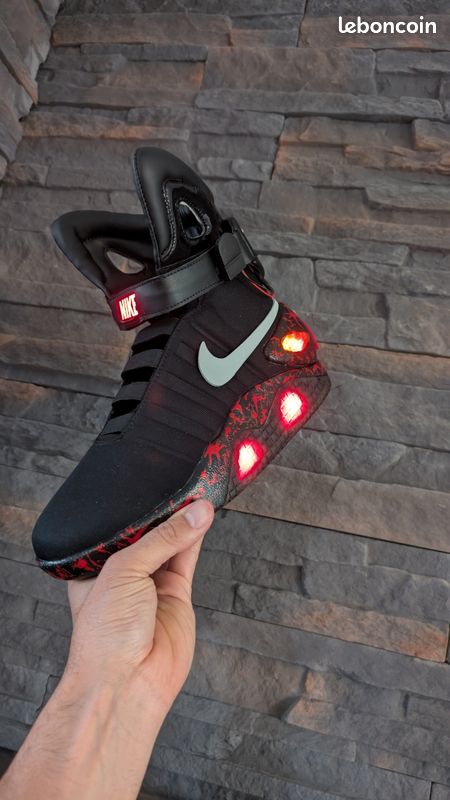 Laçage Automatique Basket Nike Retour Vers Le Futur Paire Retour