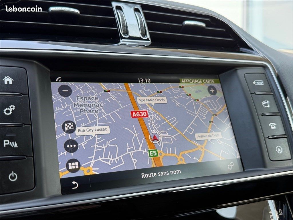 Jaguar F-Pace V6 3.0 D - 300 CH AWD BVA8 R-Sport (image 16)