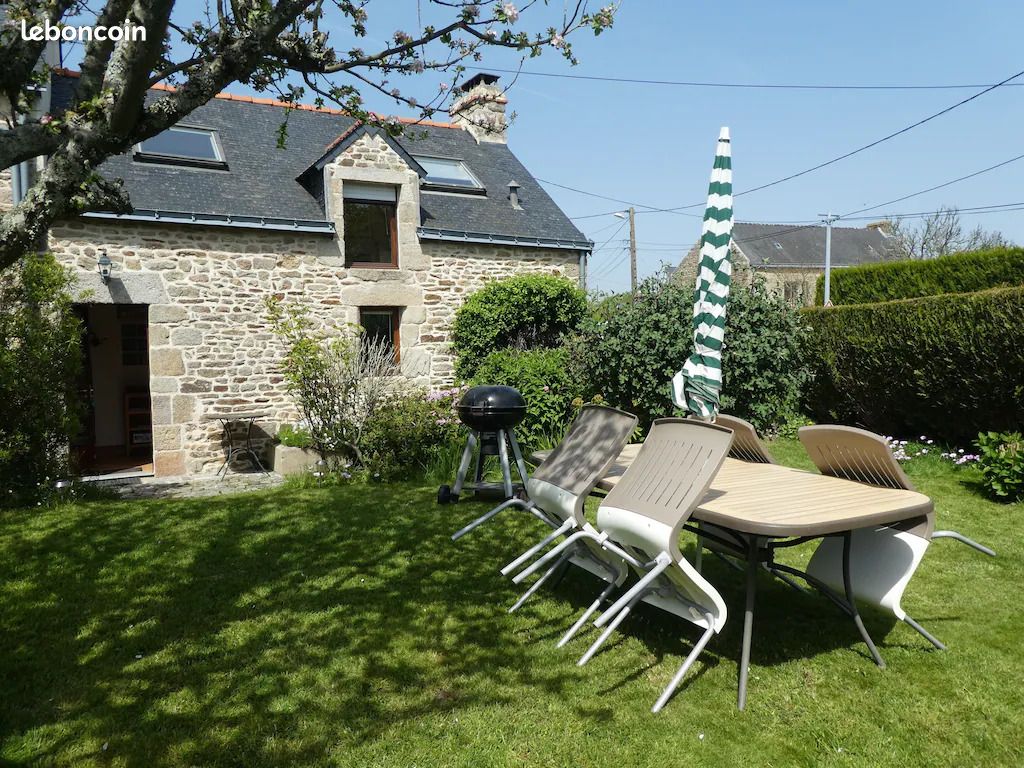 Maison chaleureuse avec parking gratuit sur place (image 3)