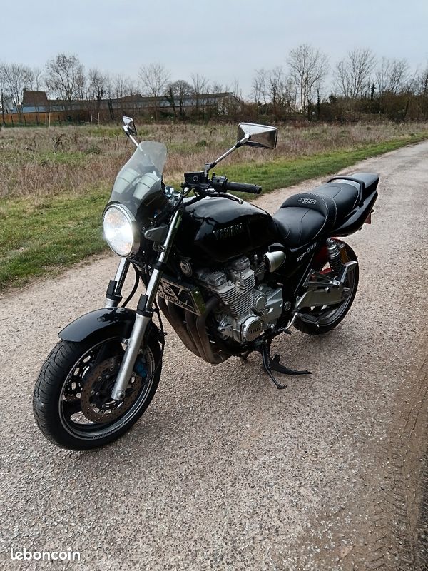 moto xjr 1300 yamaha