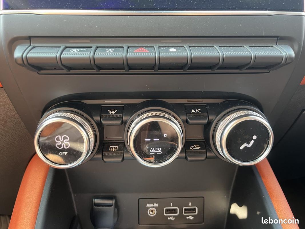 Renault captur 1.3 tce 130 intens edc bva - suivi complet renault - pack techno (image 26)