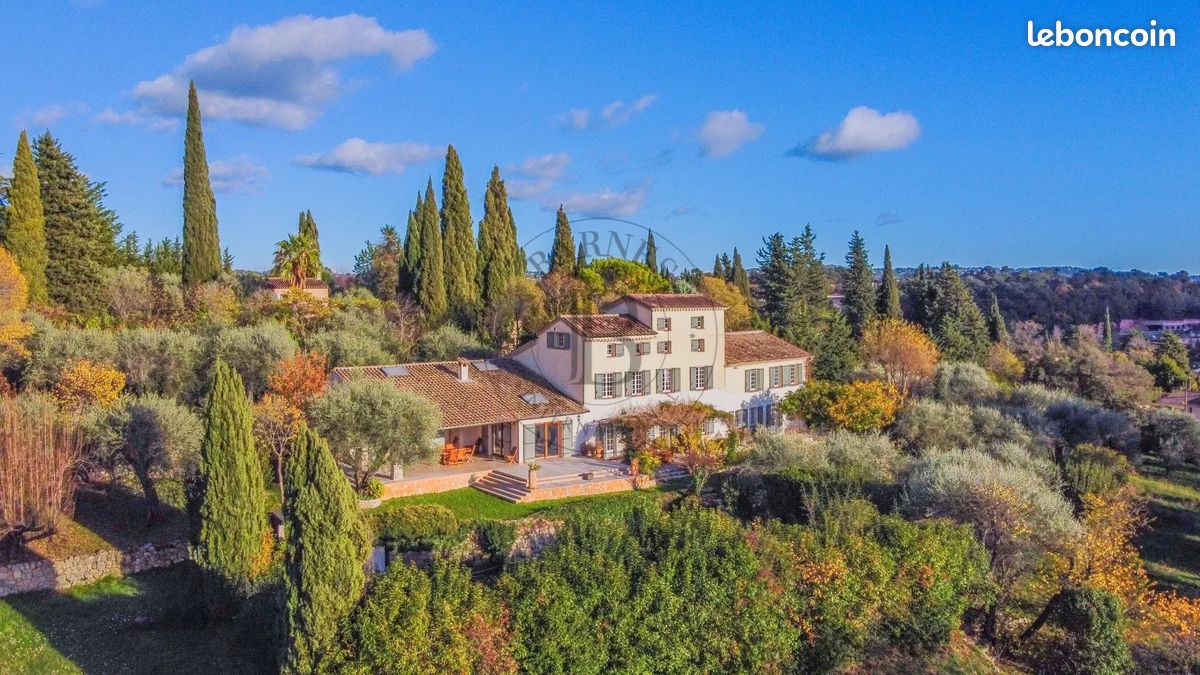 Maison 8 pièces 400 m² · à Grasse · 400 m² · 3 600 000 €