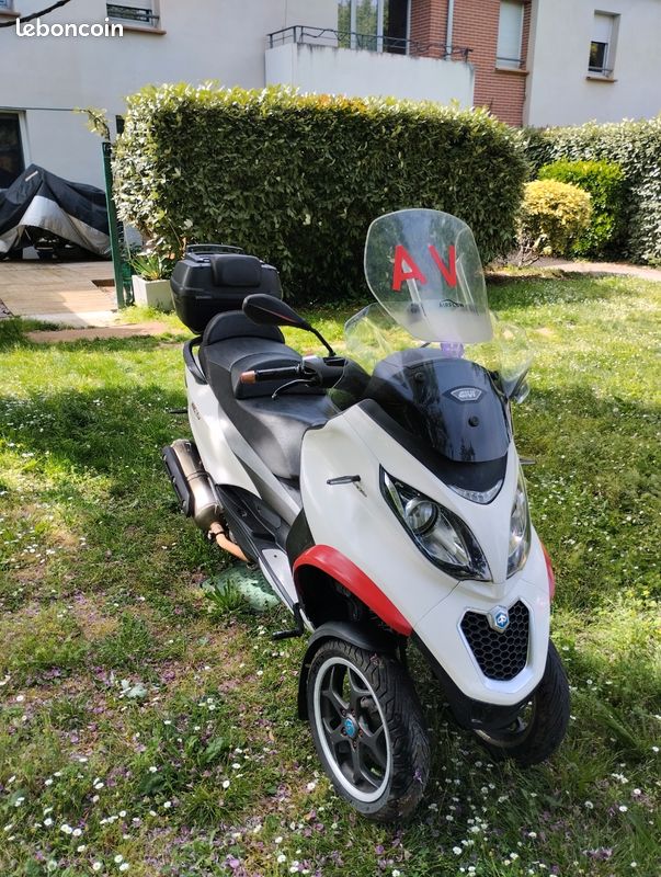 Scooter 3 roues (image 1)