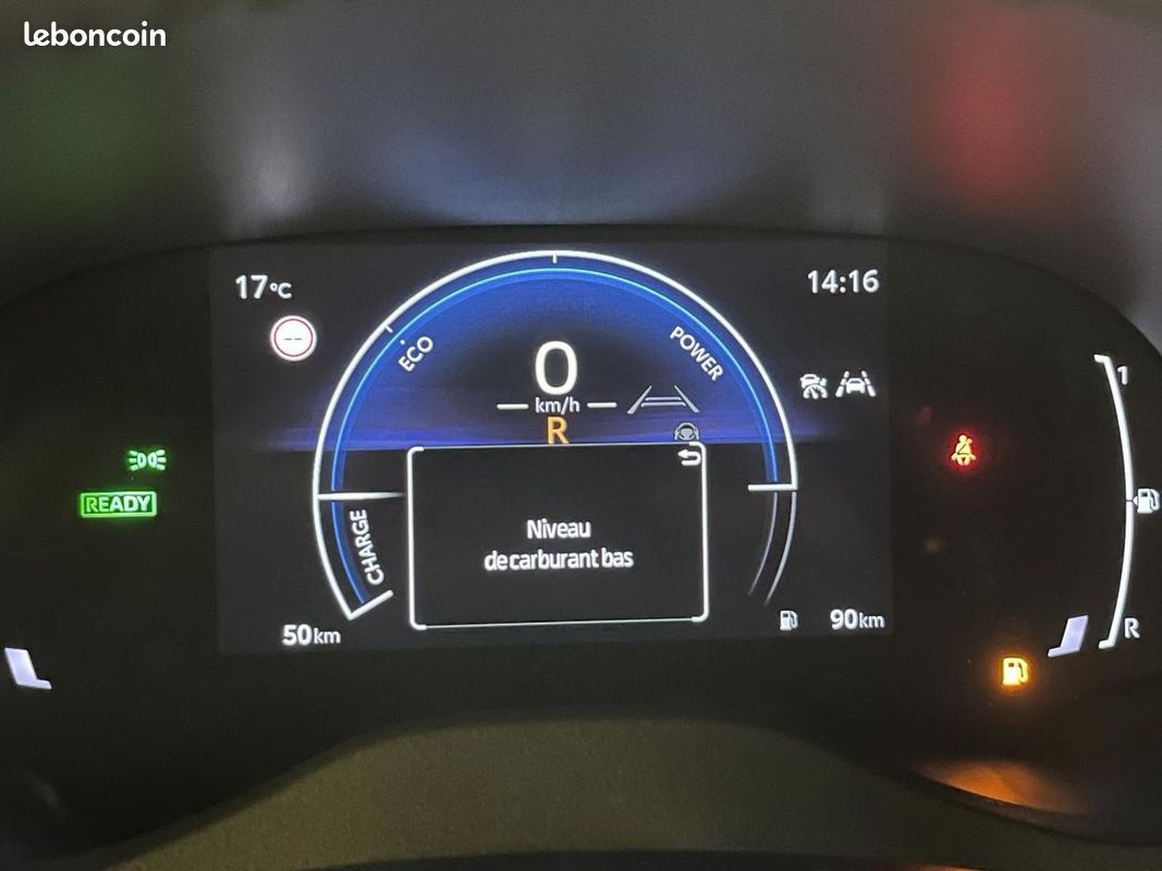 TOYOTA YARIS CROSS Hybrid 130h - BV CVT AWD-i 4X4 Design pack cargo (image 12)