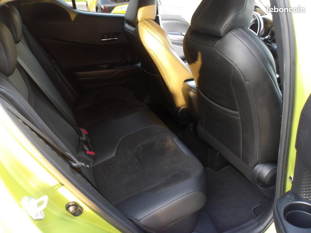 Toyota C-HR 122h JBL Edition 2WD E-CVT RC18 (image 19)
