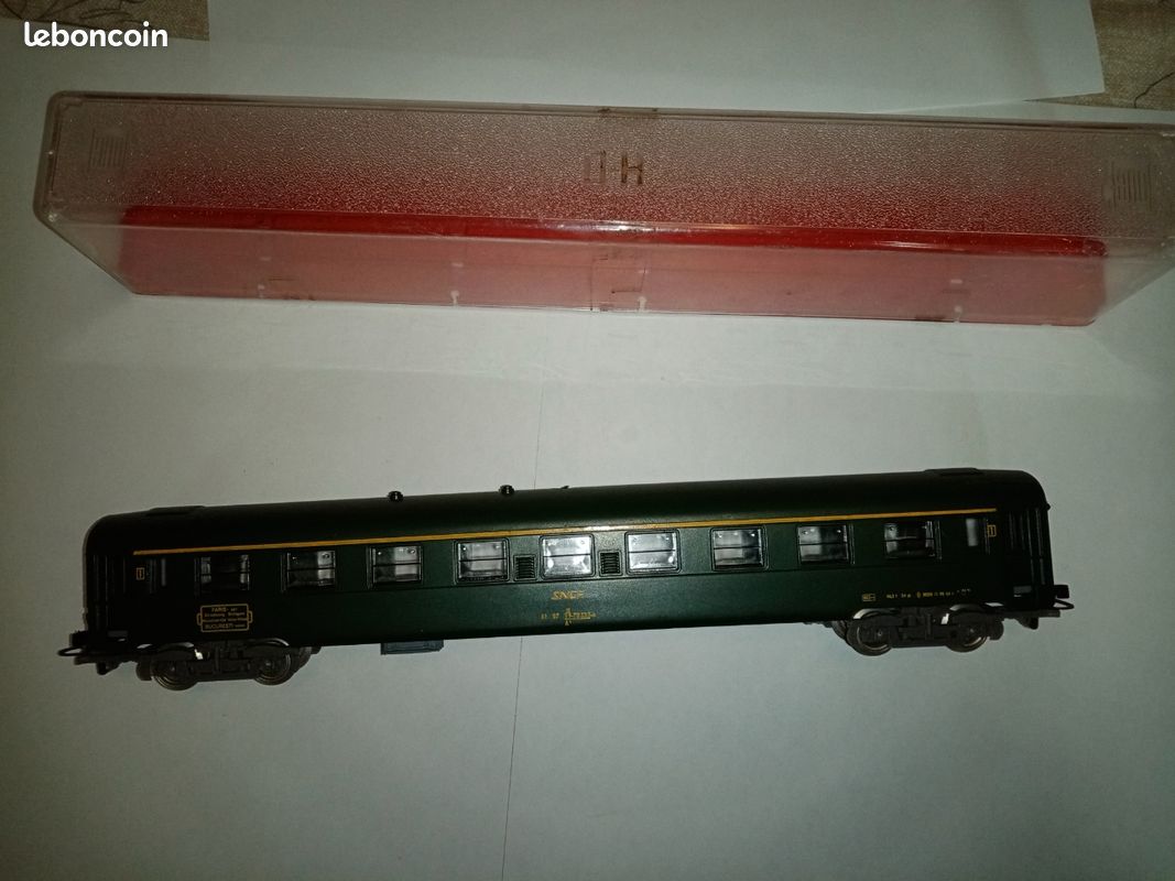 Wagon De Train Jouef 1ère Classe - Occasion, Modèle Vintage, Pour Collectionneurs Ou Circuits Miniatures