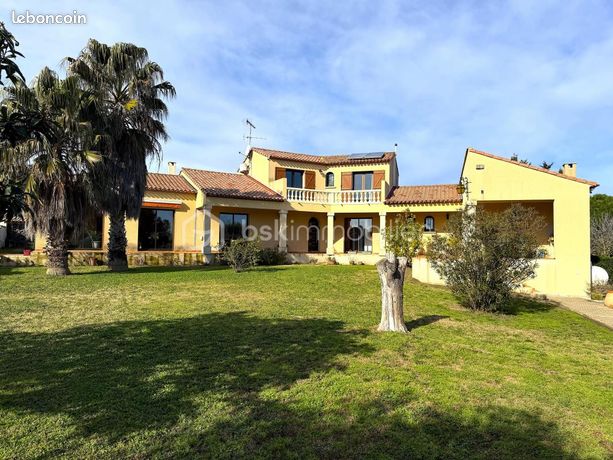 Maison 10 pièces 264 m²