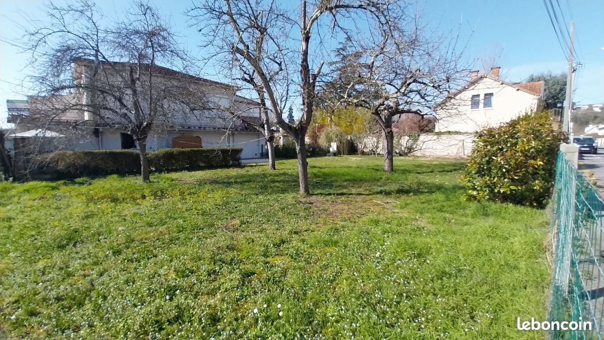 Terrain 315 m² · à Périgueux · 315 m² · 60 000 €