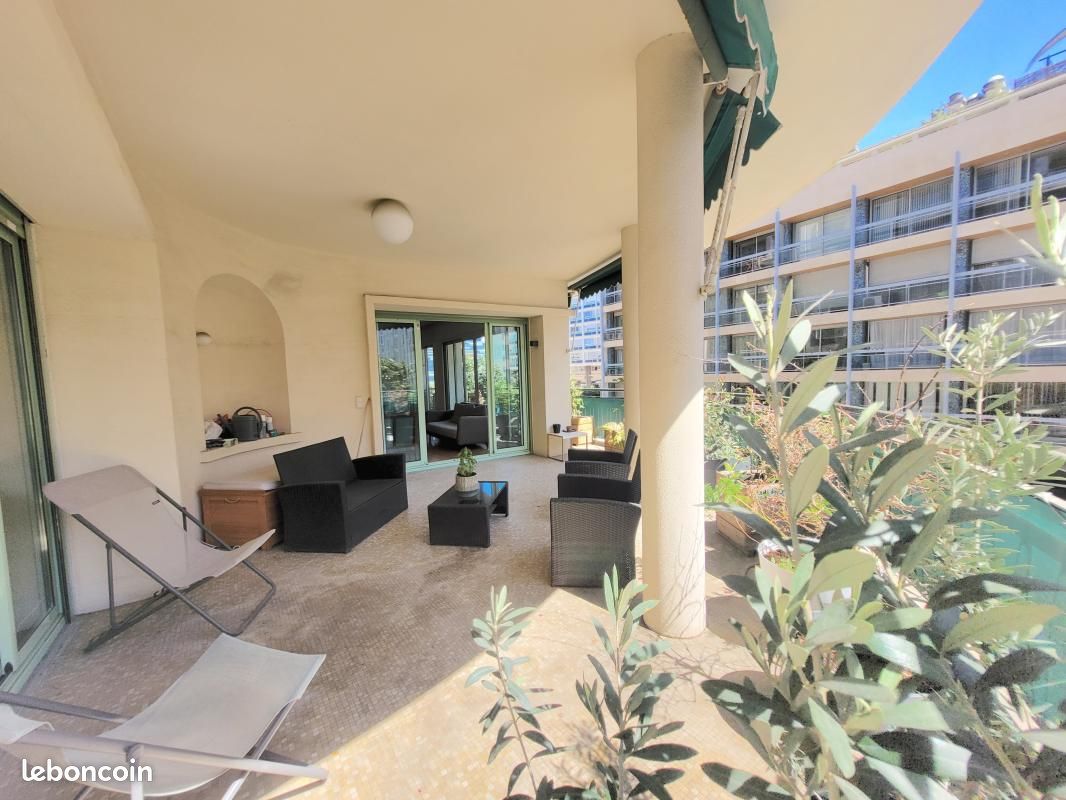 Appartement 6 pièces 173 m² · à Marseille · 173 m² · 810 000 €