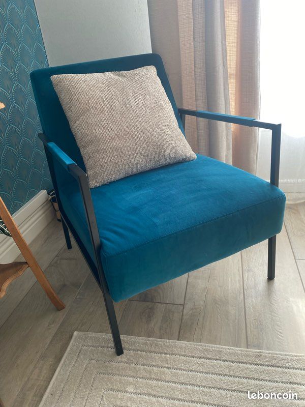 Sublimez votre intérieur avec le bleu canard : chic et audace garantis