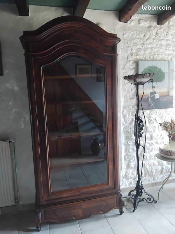 Vitrine bibliothèque (image 1)
