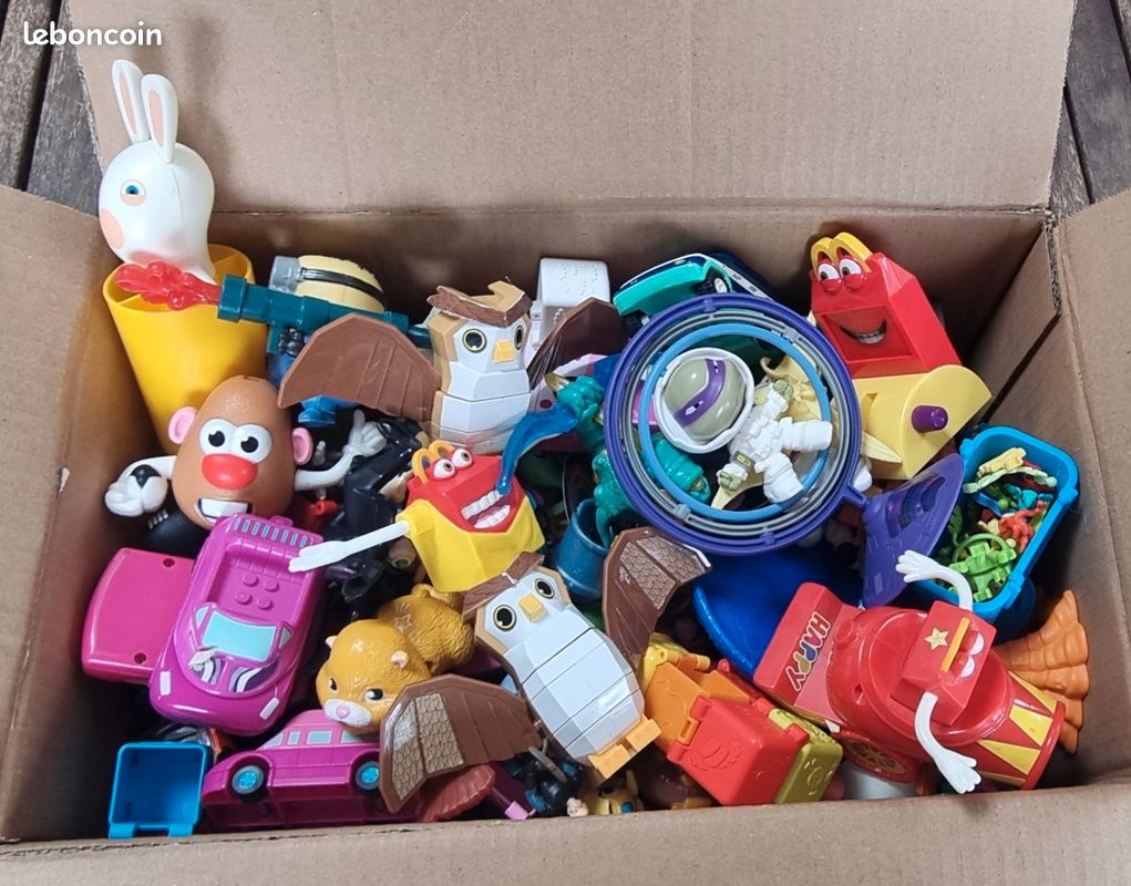 Lot de jouets (image 1)