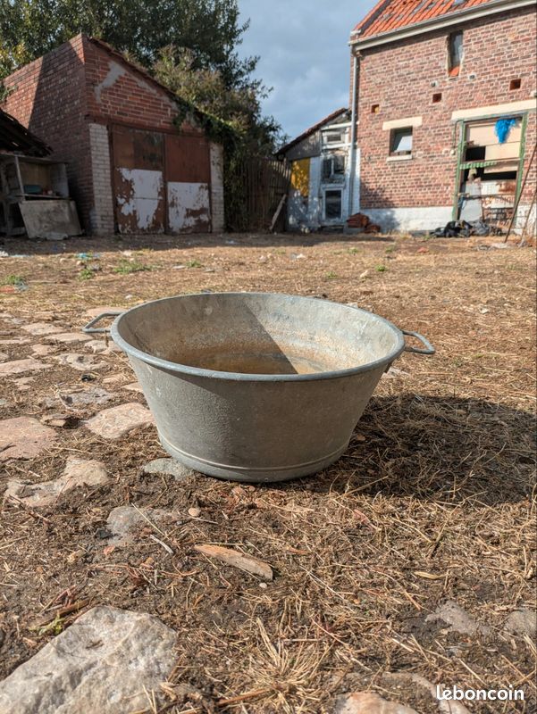 Bassine ancienne galvanisée (image 1)