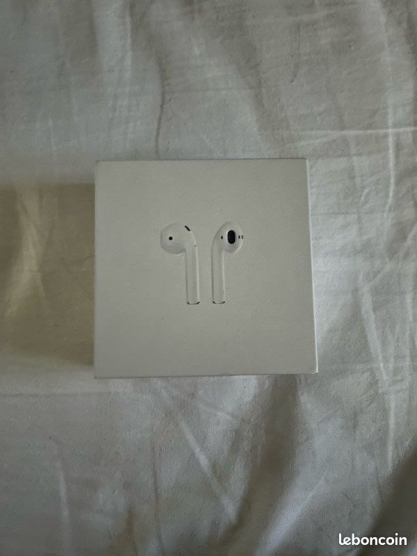 Airpods (image 4)