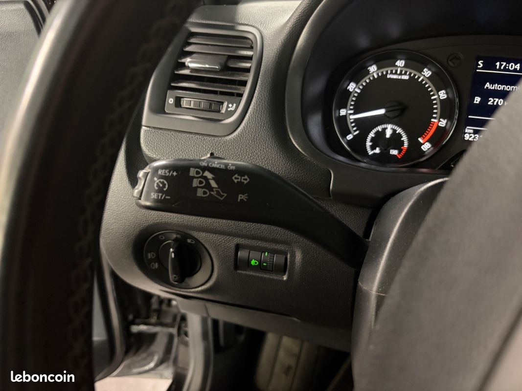 Skoda FABIA 1.4 tsi 180 rs RS DSG - RADAR - GPS - REGULATEUR (image 42)