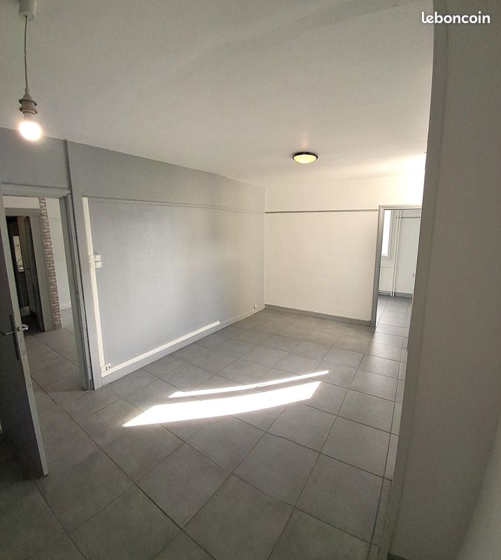 Appartement 2 pièces 67 m² · à Aurillac · 67 m² · 89 000 €