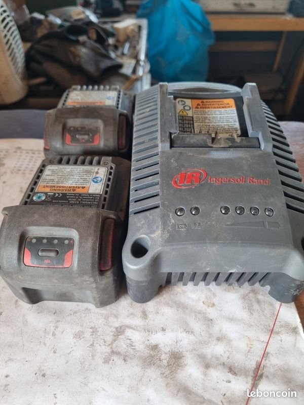 Chargeur+batteries ingersoll rand (image 1)