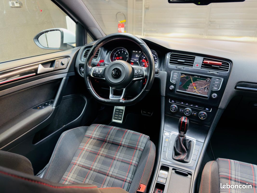 VOLKSWAGEN Golf VII 7 GTI Performance 230 DSG – Origine France – Carnet complet – 3 ième main (image 15)
