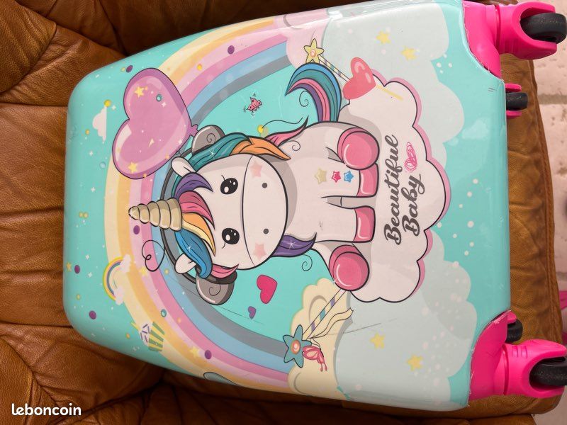 Petite valise enfant sur roulettes (image 1)
