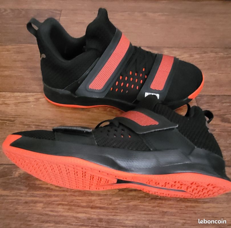 Chaussures de sport PUMA Rise XT Netfit pour pratique volleball