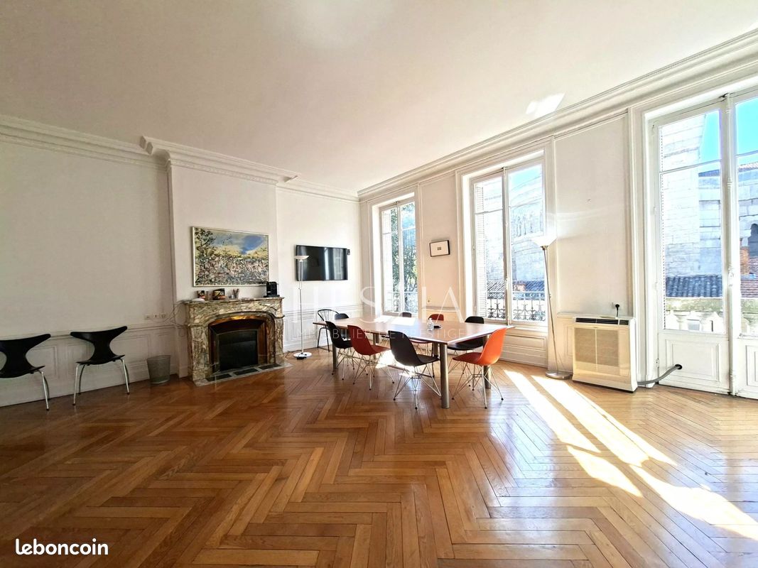 Appartement 7 pièces 241 m² · à Lyon · 241 m² · 1 000 000 €