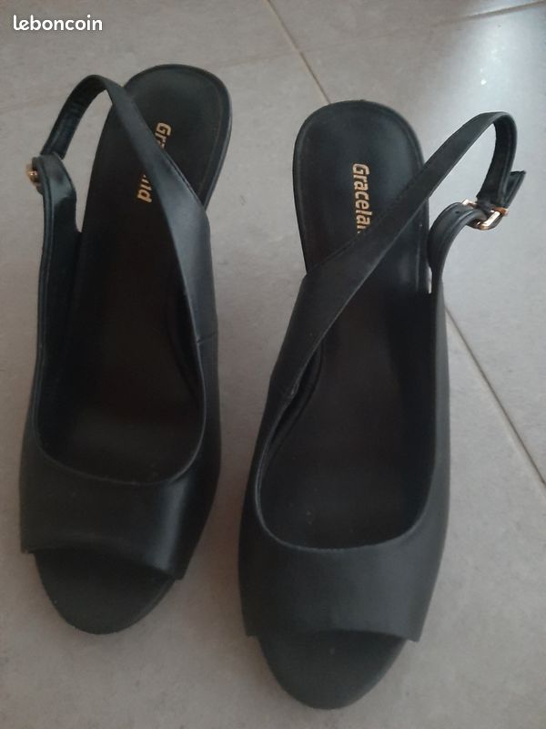 Chaussures (image 1)